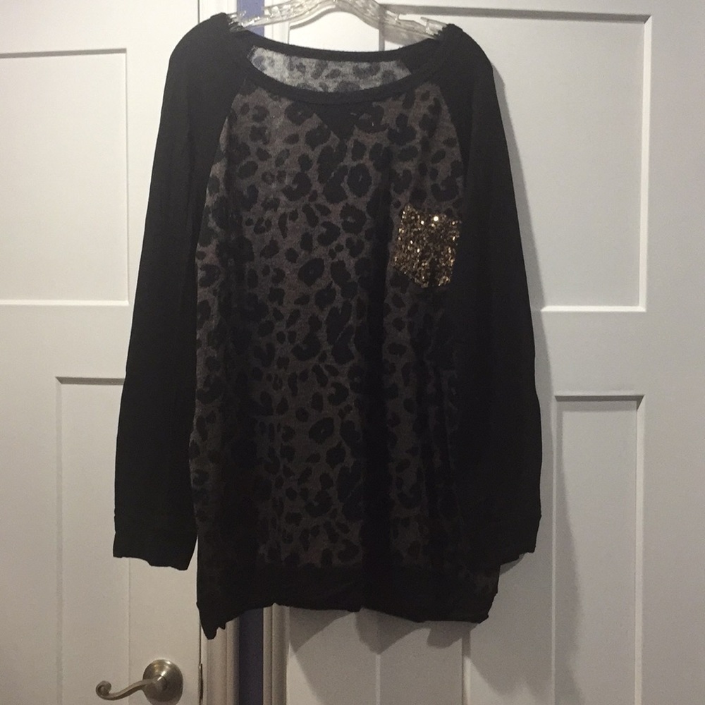 3XL lightweight black leopard print sweater
